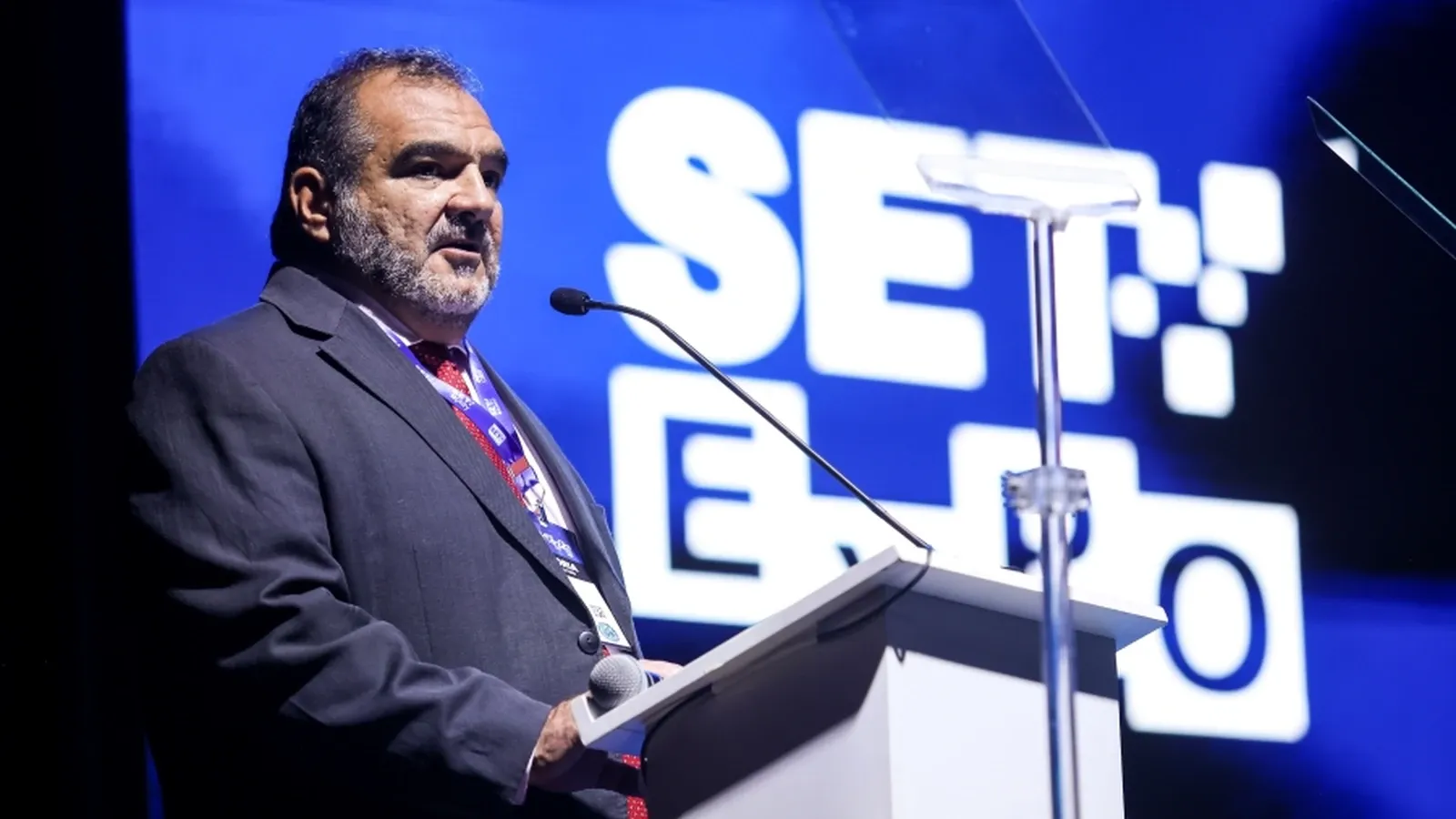 Paulo Henrique Castro habla en un escenario de SET Expo 2026 en São Paulo.