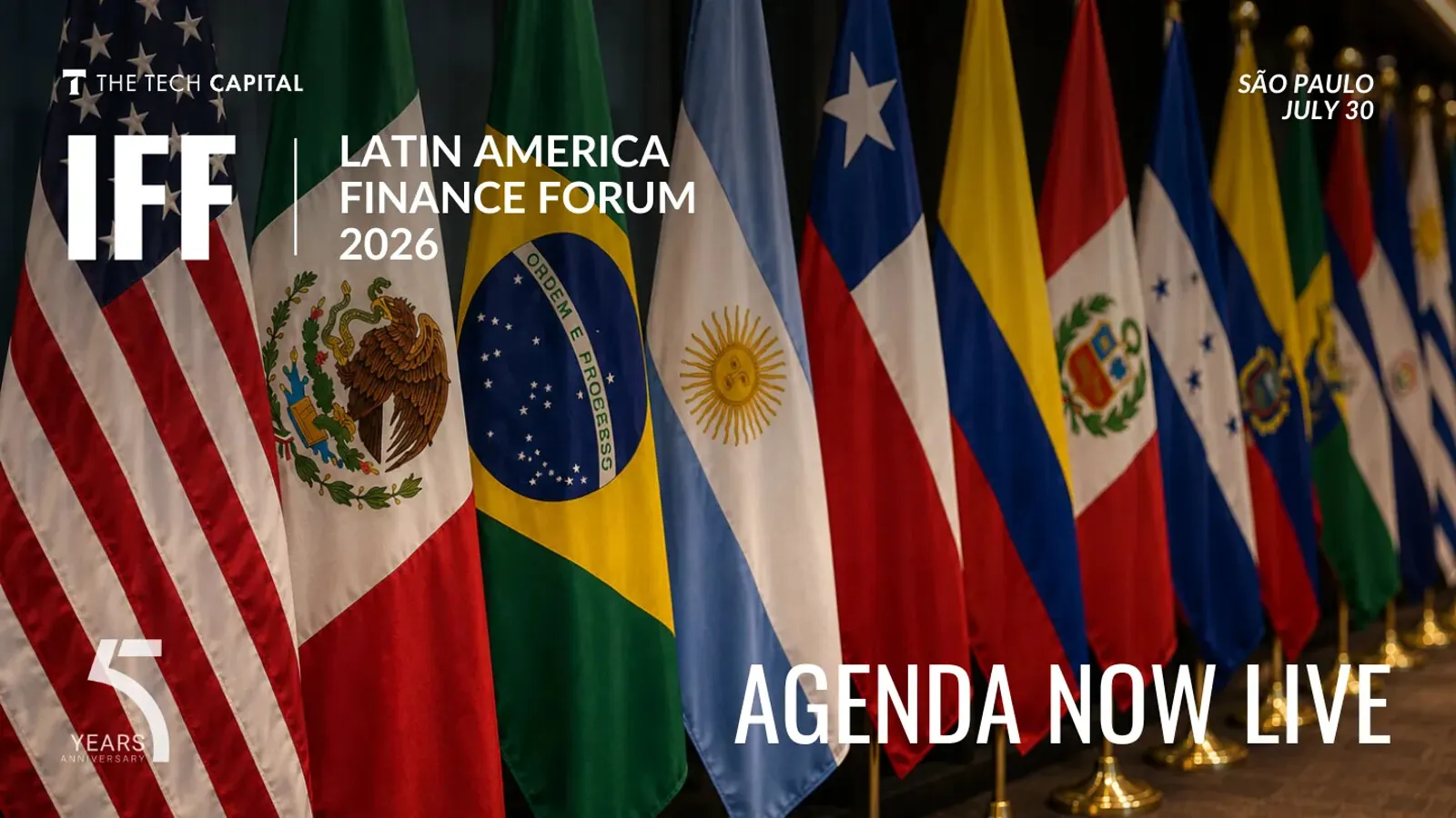 Gráfica oficial de la agenda 2026 del LATAM Finance Forum con banderas latinoamericanas sobre un fondo oscuro.